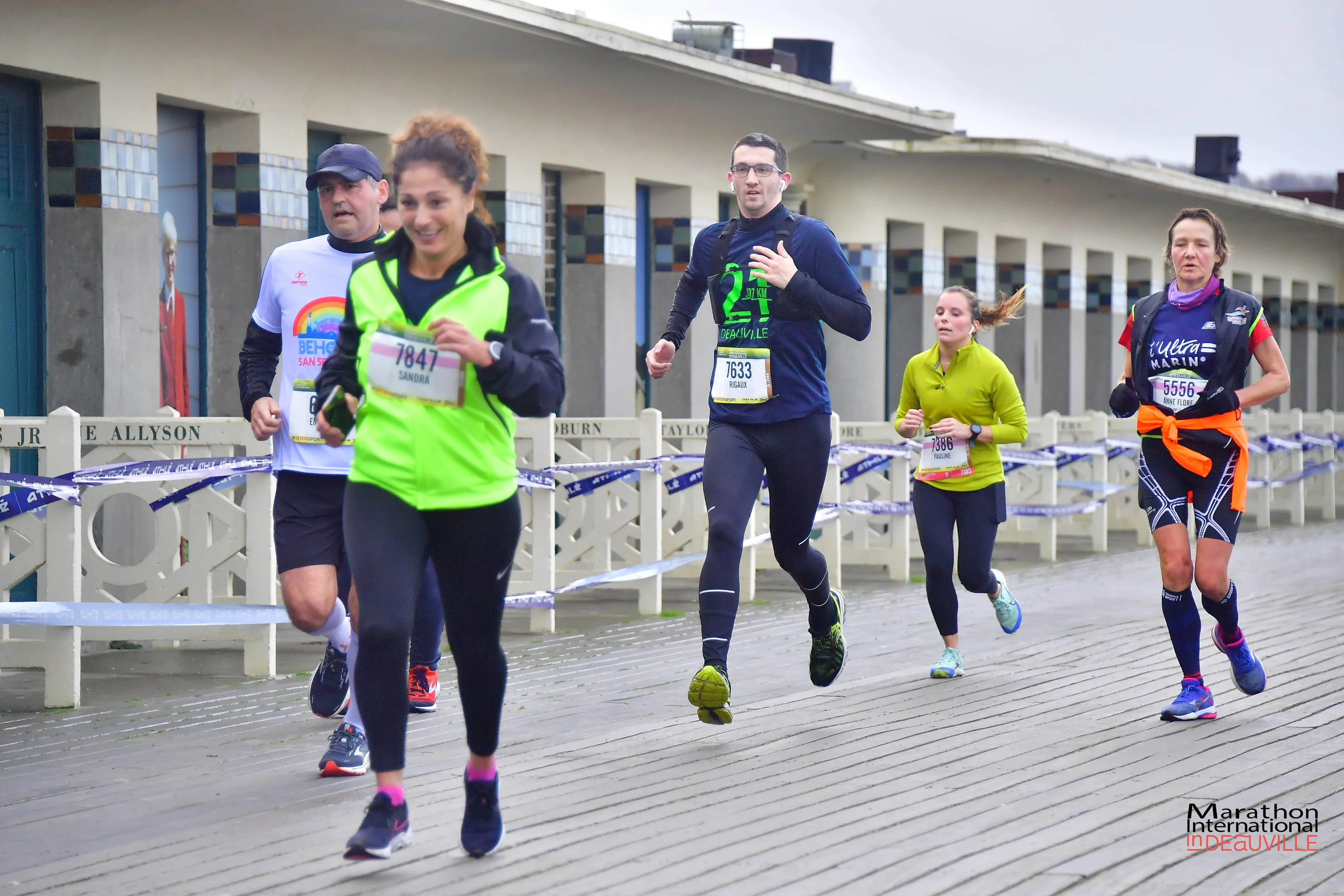 Semi-Marathon de Deauville 2022 : l'arrivée sur les planches — Débrief course