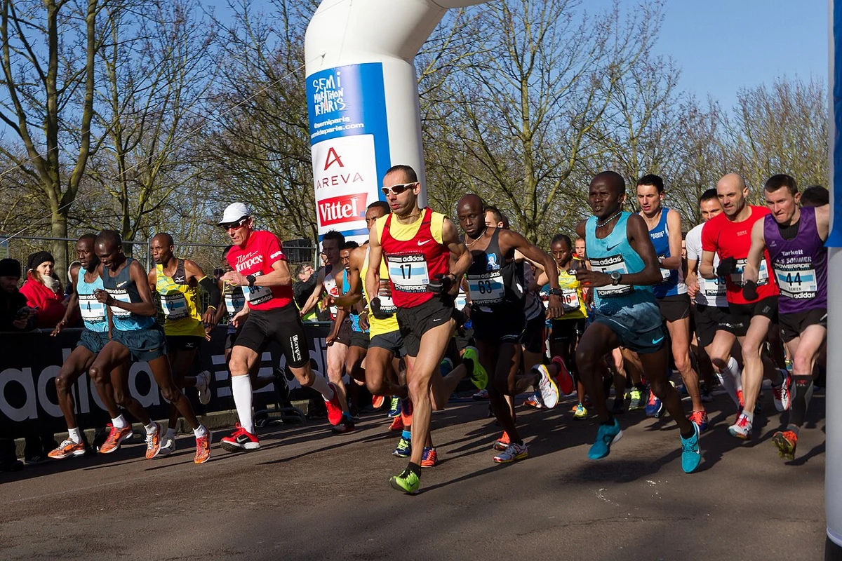Paris Half Marathon 2026 — New Personal Record in 1:40 — Race Report trail running